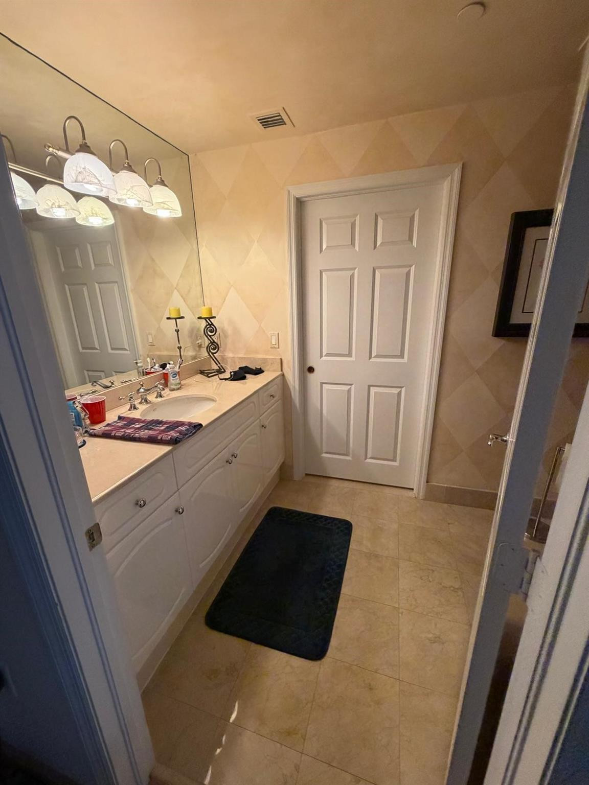 LAMBIANCE BEACH CONDO - Residential