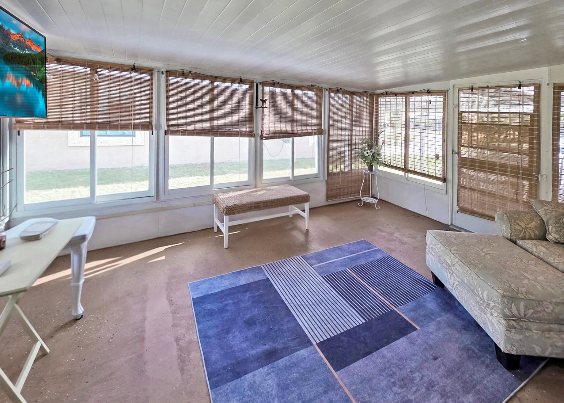 Spanish Lakes - Residential