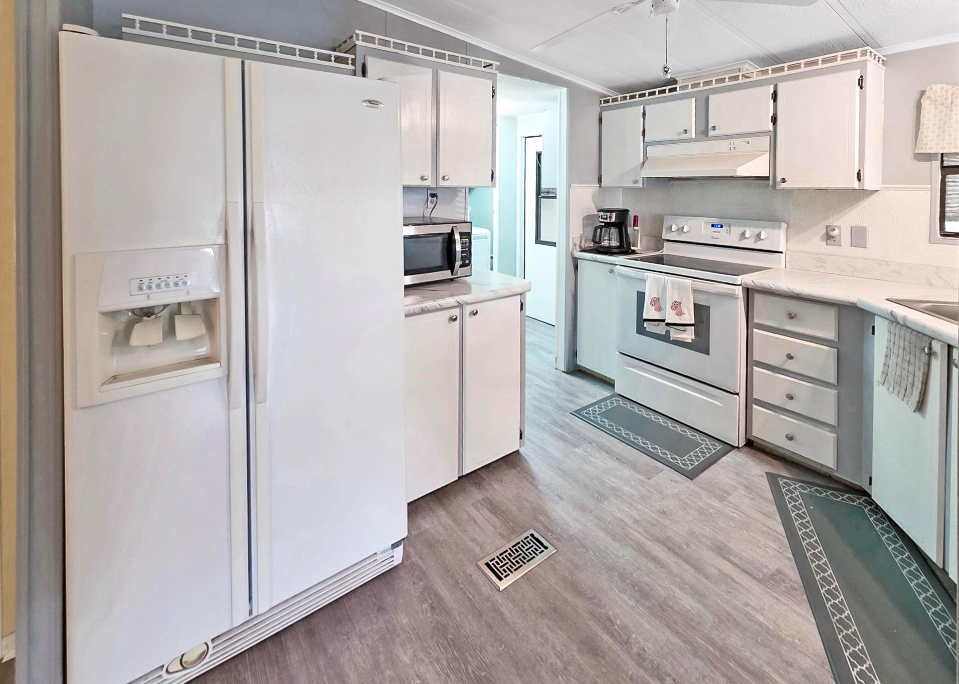 Spanish Lakes - Residential