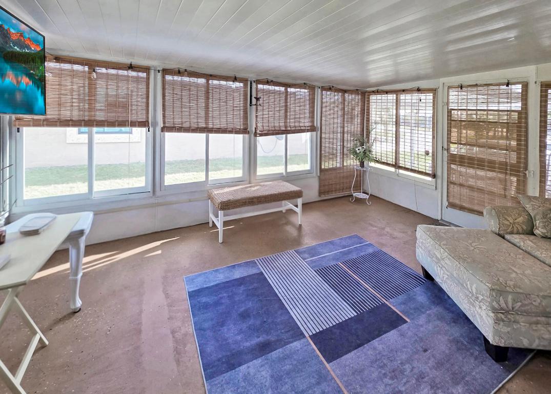 Spanish Lakes - Residential