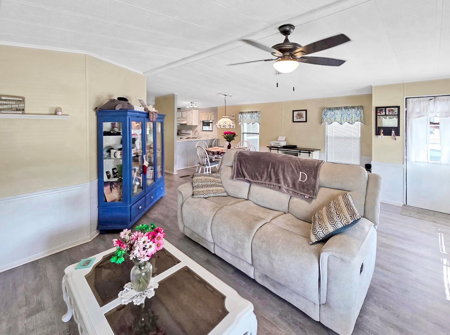 Spanish Lakes - Residential