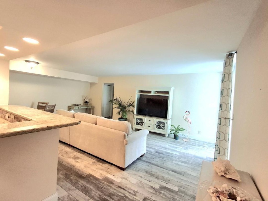 1421 S Ocean Boulevard 301