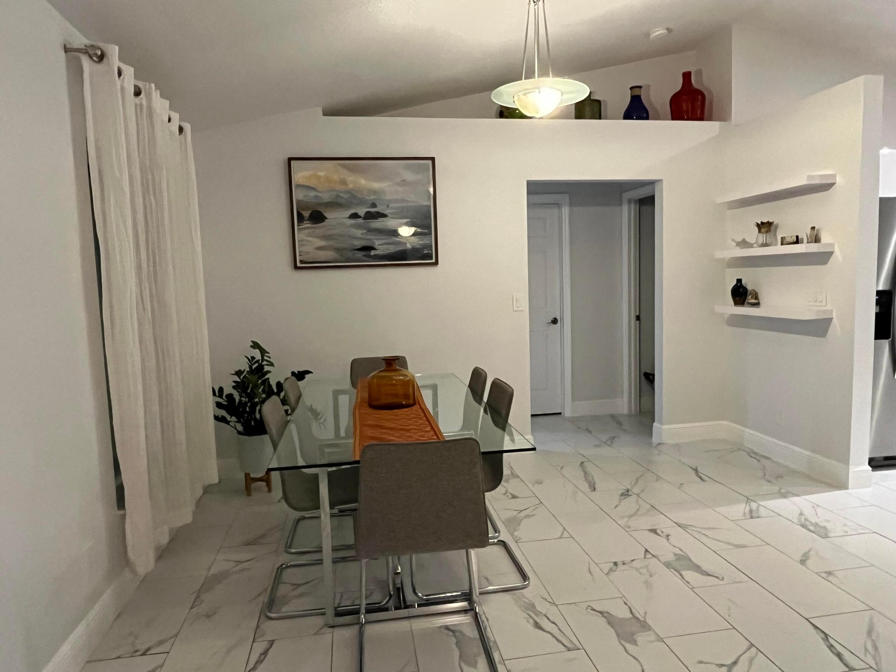 OAK HILL ESTATES - Residential Lease