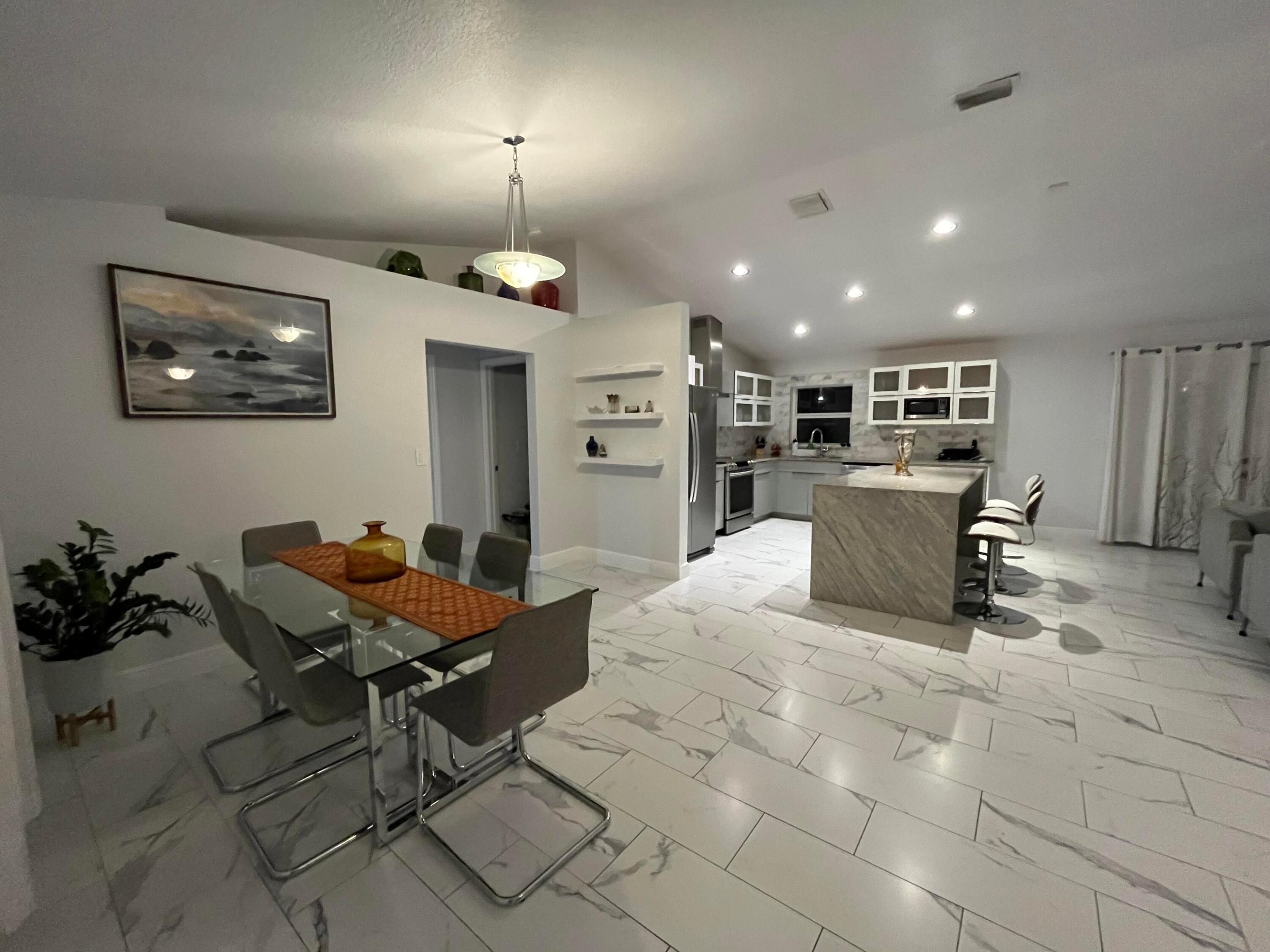 OAK HILL ESTATES - Residential Lease