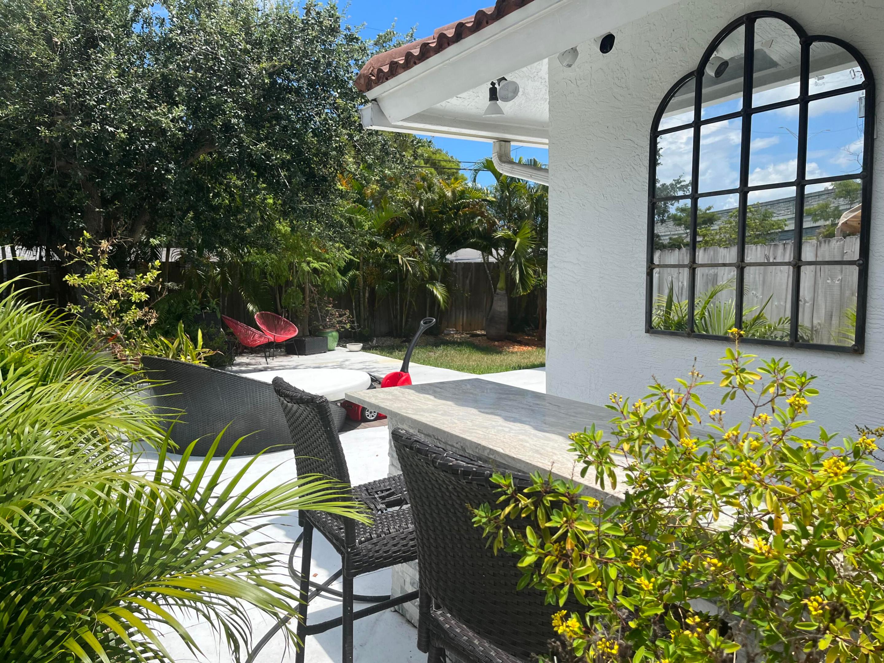 OAK HILL ESTATES - Residential Lease