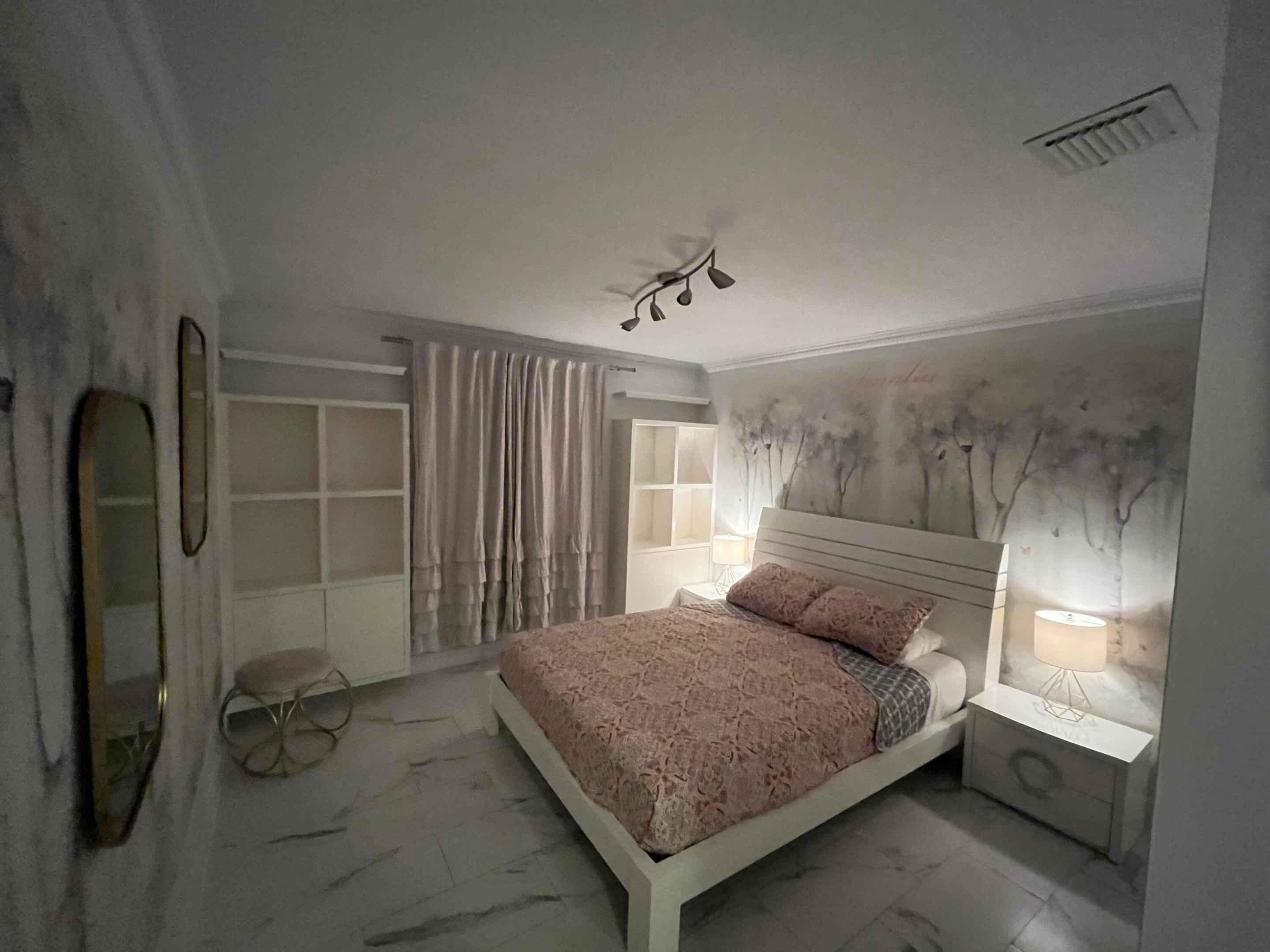 OAK HILL ESTATES - Residential Lease