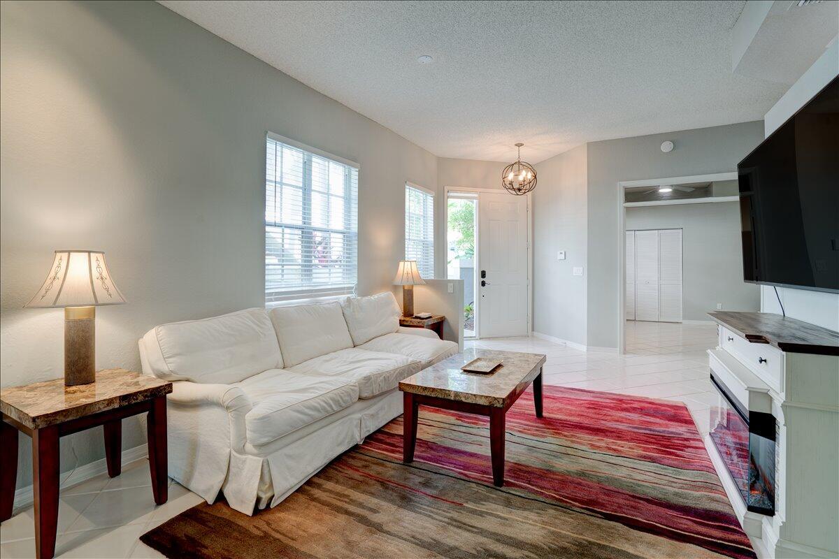 ANDOVER AT WYCLIFFE CONDO - Residential Lease