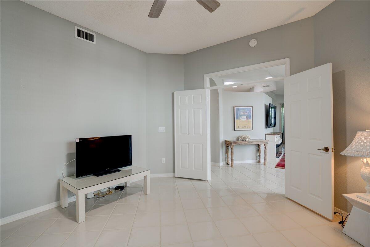 ANDOVER AT WYCLIFFE CONDO - Residential Lease