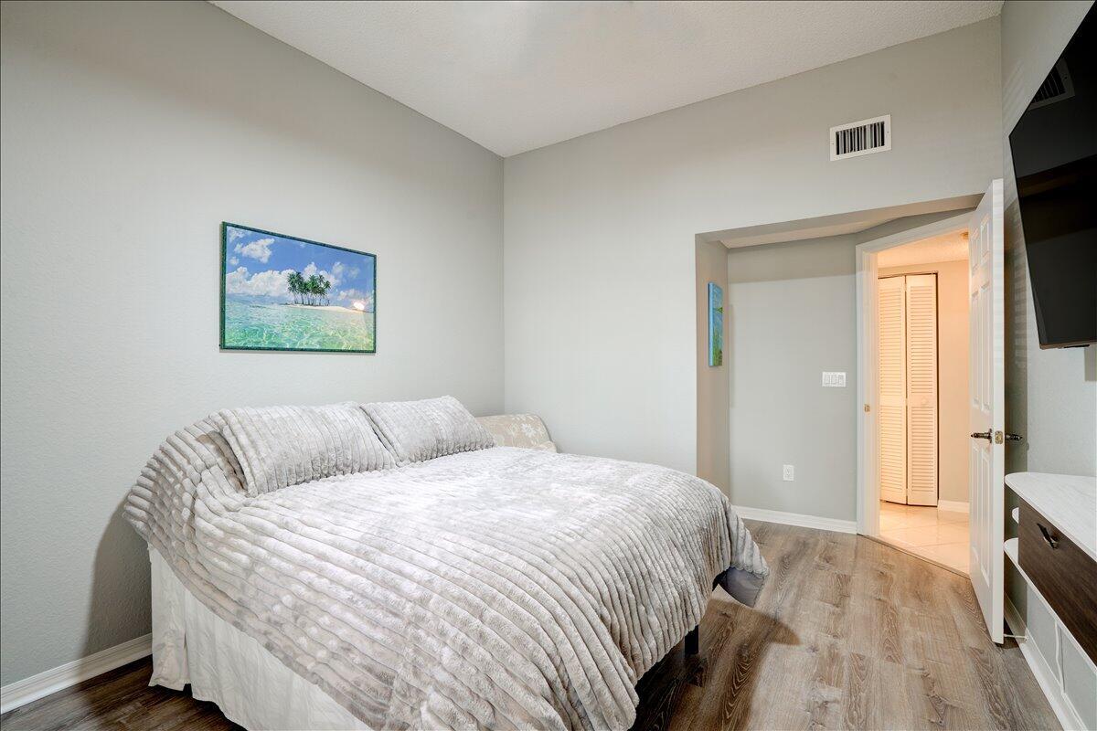 ANDOVER AT WYCLIFFE CONDO - Residential Lease