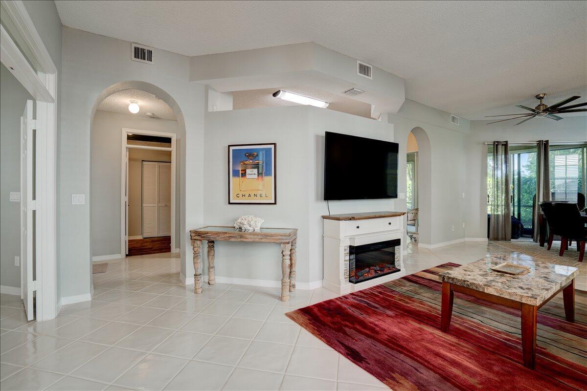 ANDOVER AT WYCLIFFE CONDO - Residential Lease