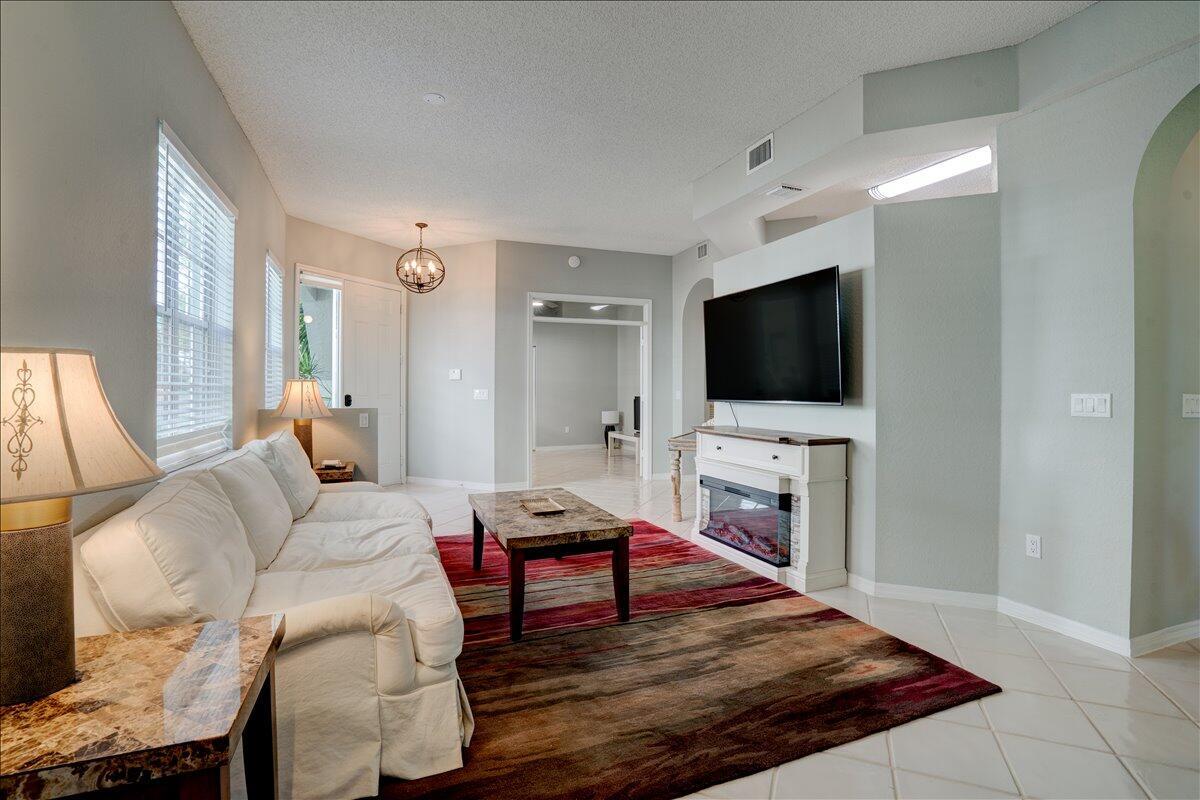 ANDOVER AT WYCLIFFE CONDO - Residential Lease