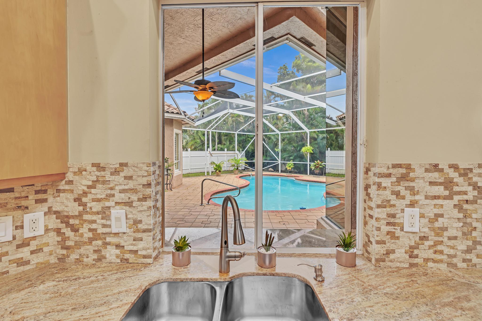 CRYSTAL COVE ESTATES - Residential