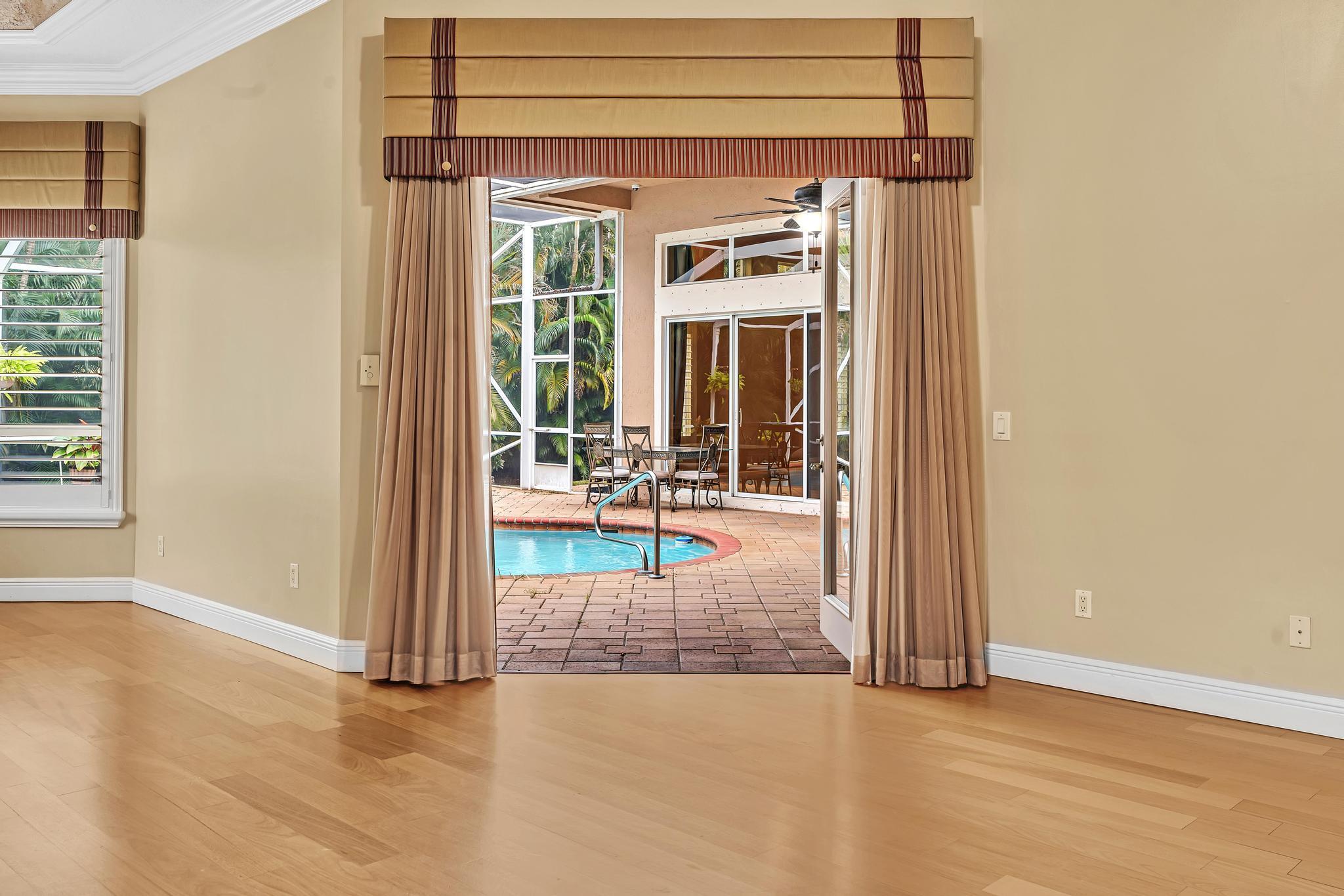 CRYSTAL COVE ESTATES - Residential