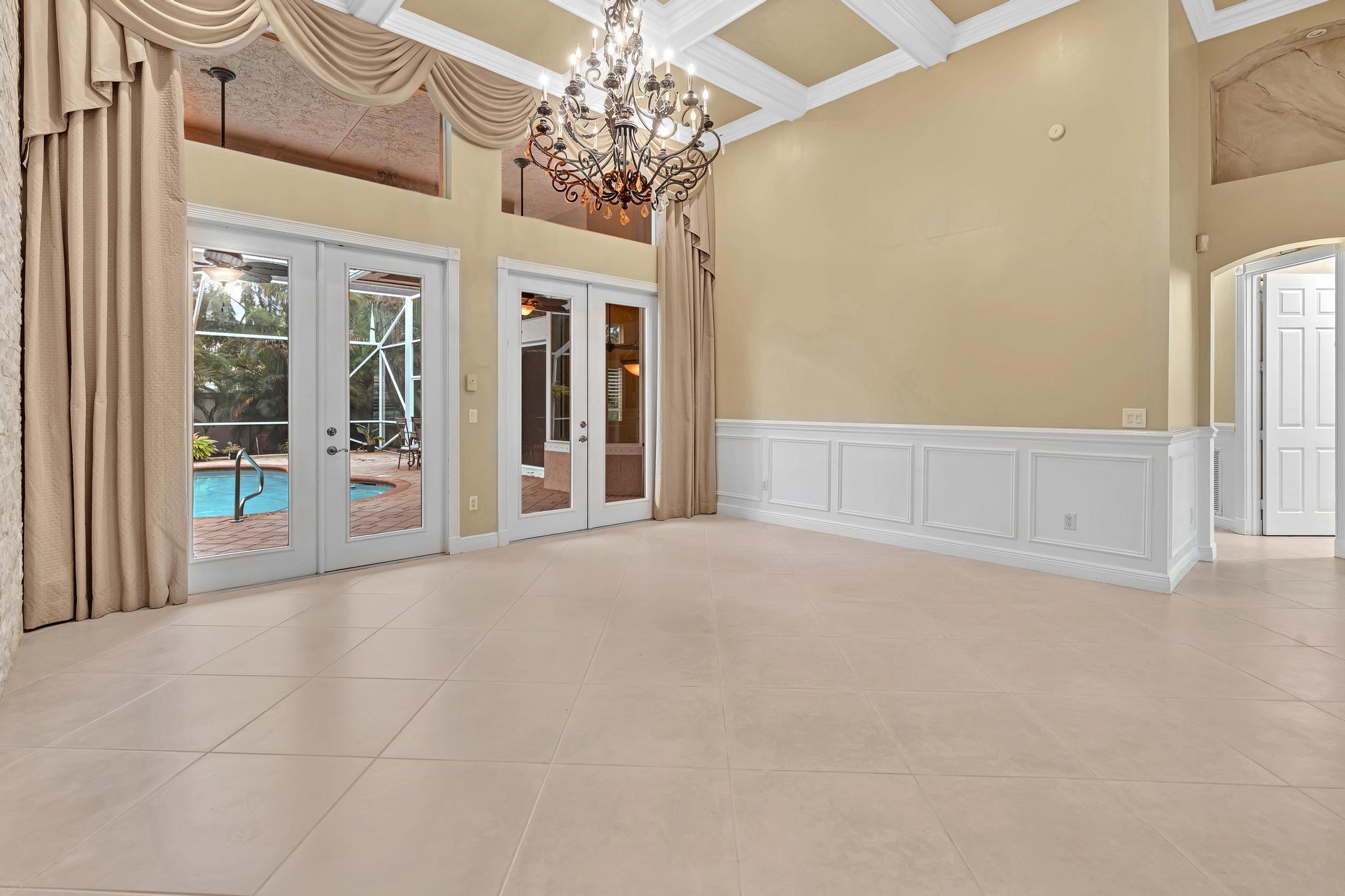 CRYSTAL COVE ESTATES - Residential