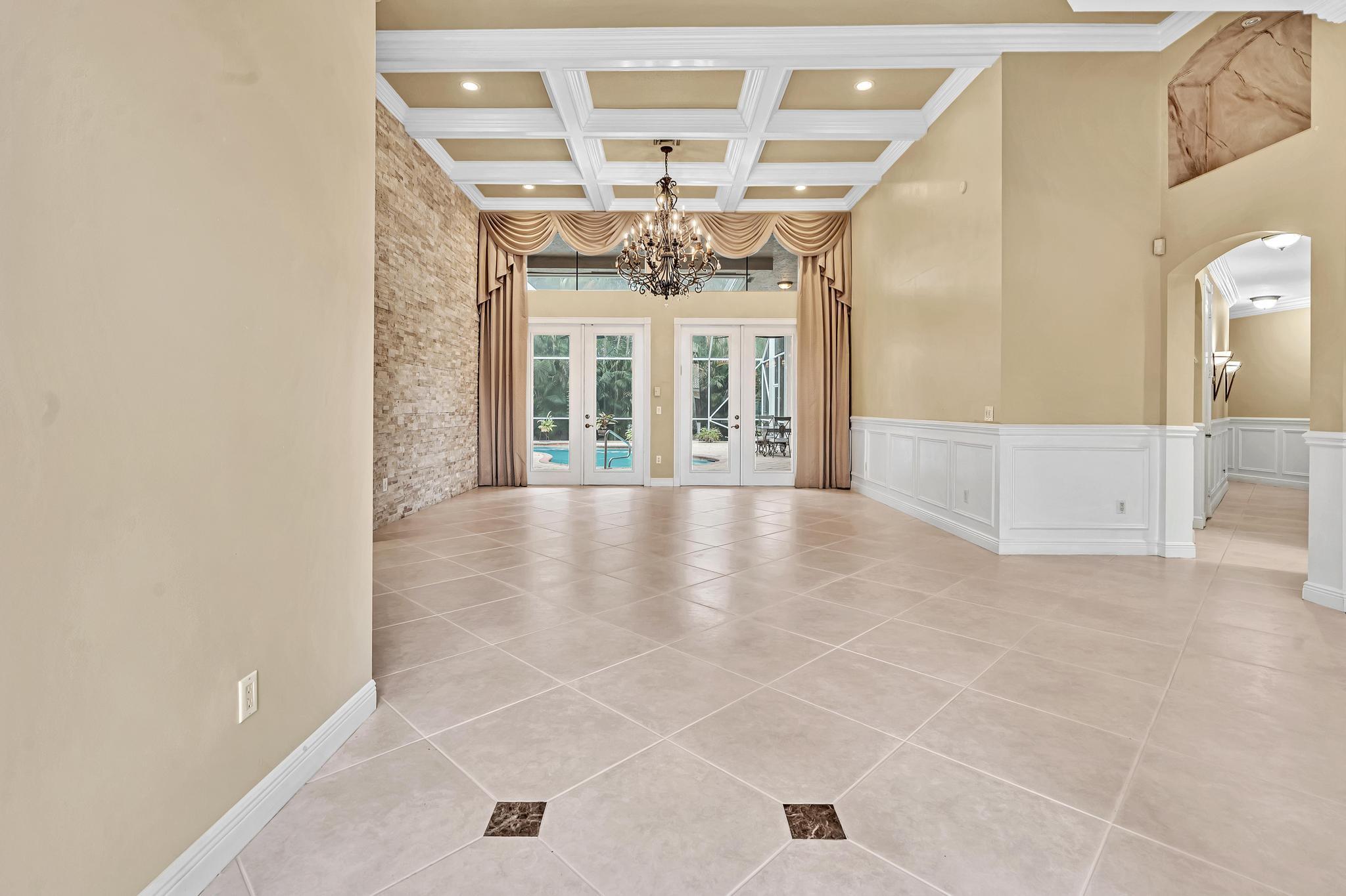 CRYSTAL COVE ESTATES - Residential