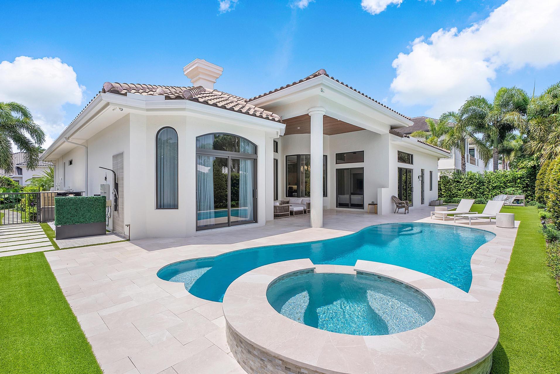 2212 Acorn Palm Road