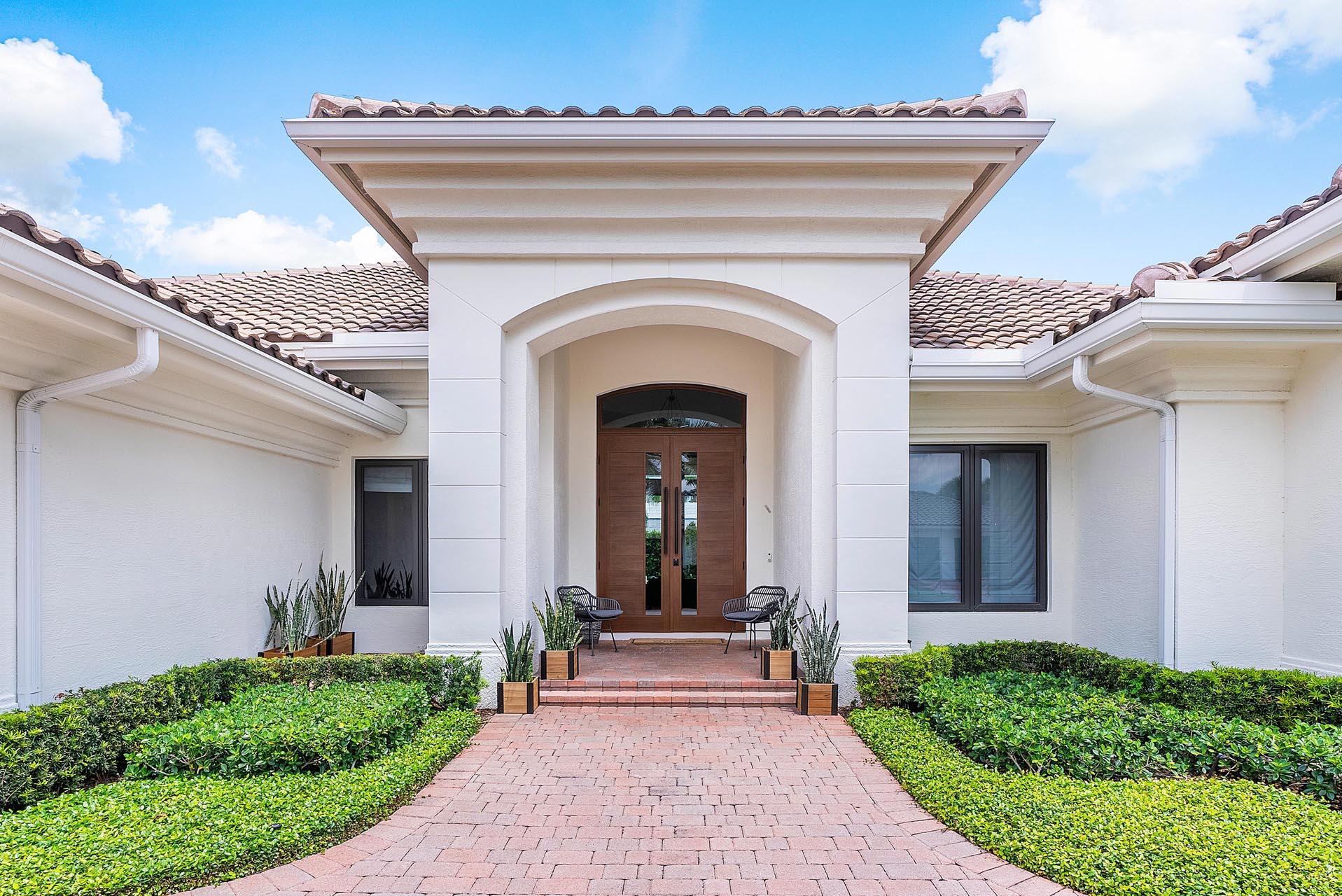 2212 Acorn Palm Road