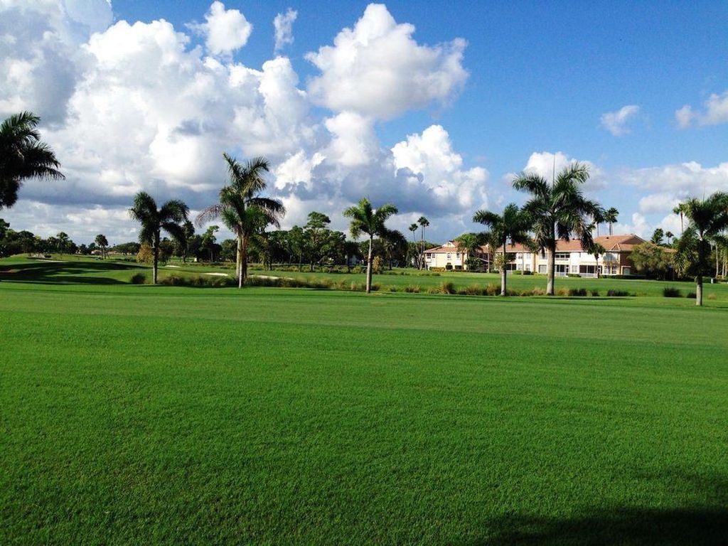 Photo of 316 Brackenwood Circle Cir, Palm Beach Gardens, FL 33418 (MLS # R10725238)