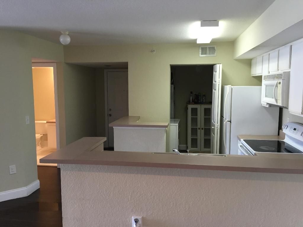 THE CLUB AT ST LUCIE WEST, A CONDOMINIUM - Residential Lease