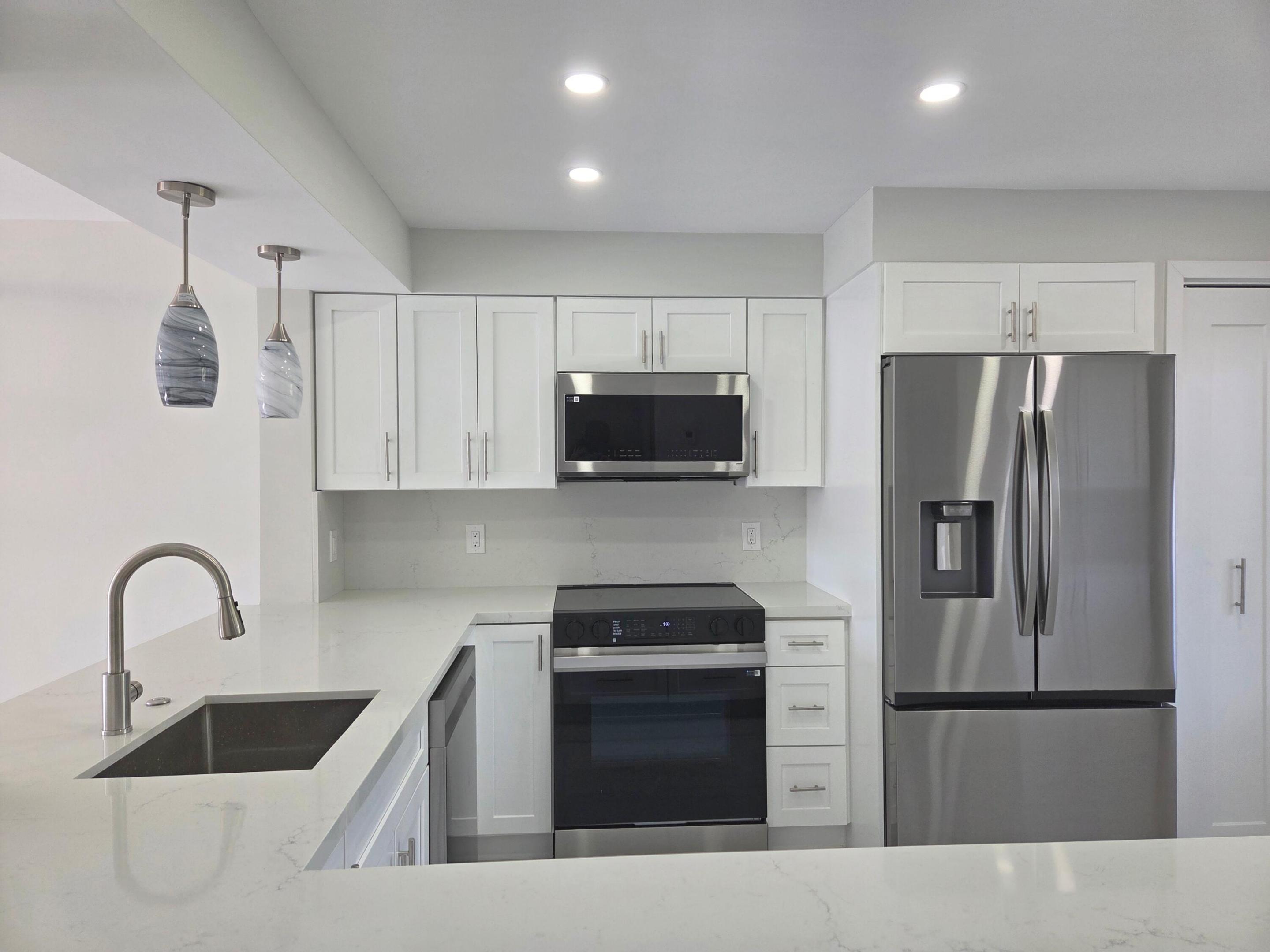 14310 Strathmore Lane 305