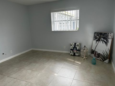 A home in Plantation