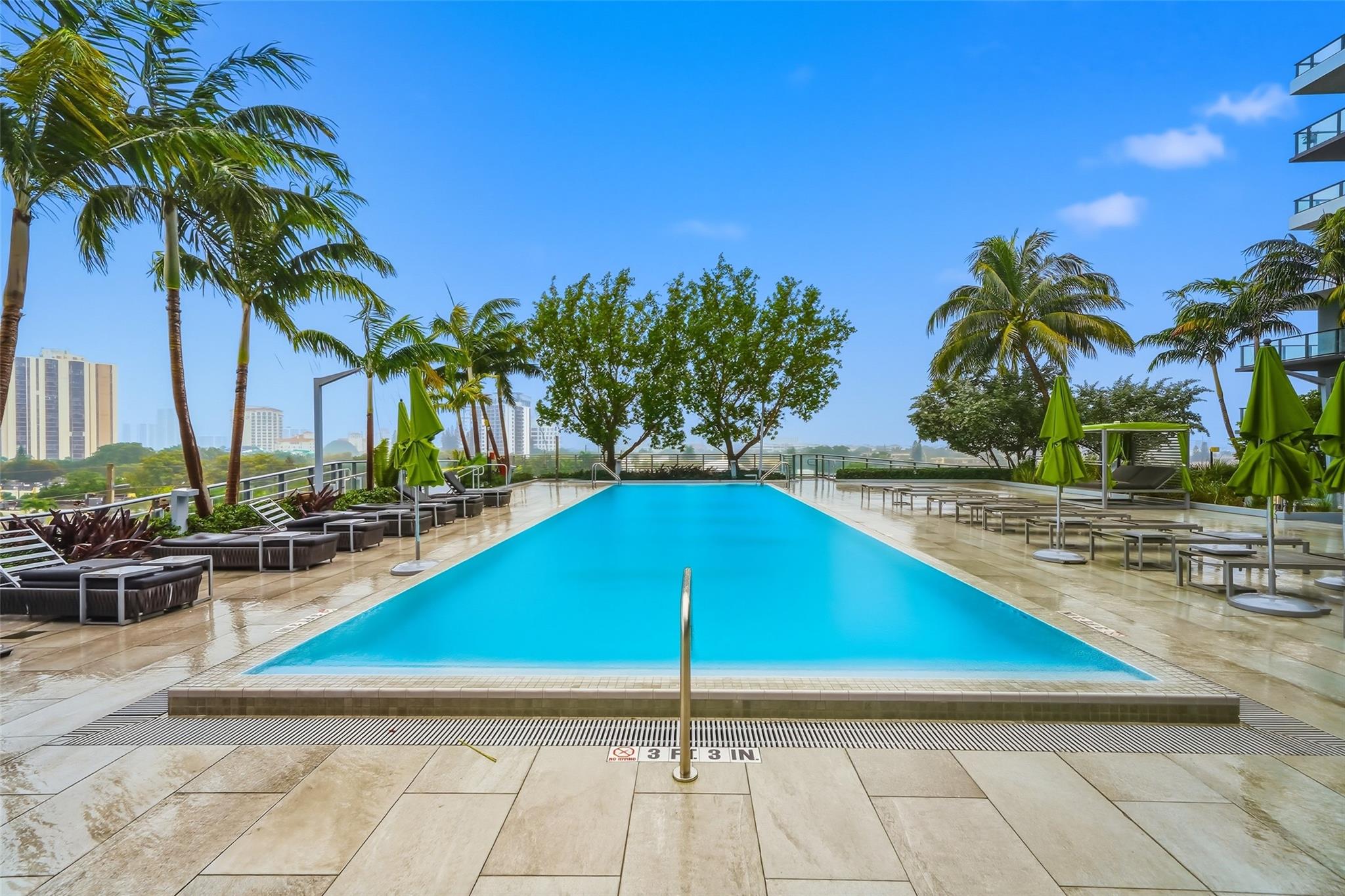 AVENTURA PARKSQUARE RESID - Residential