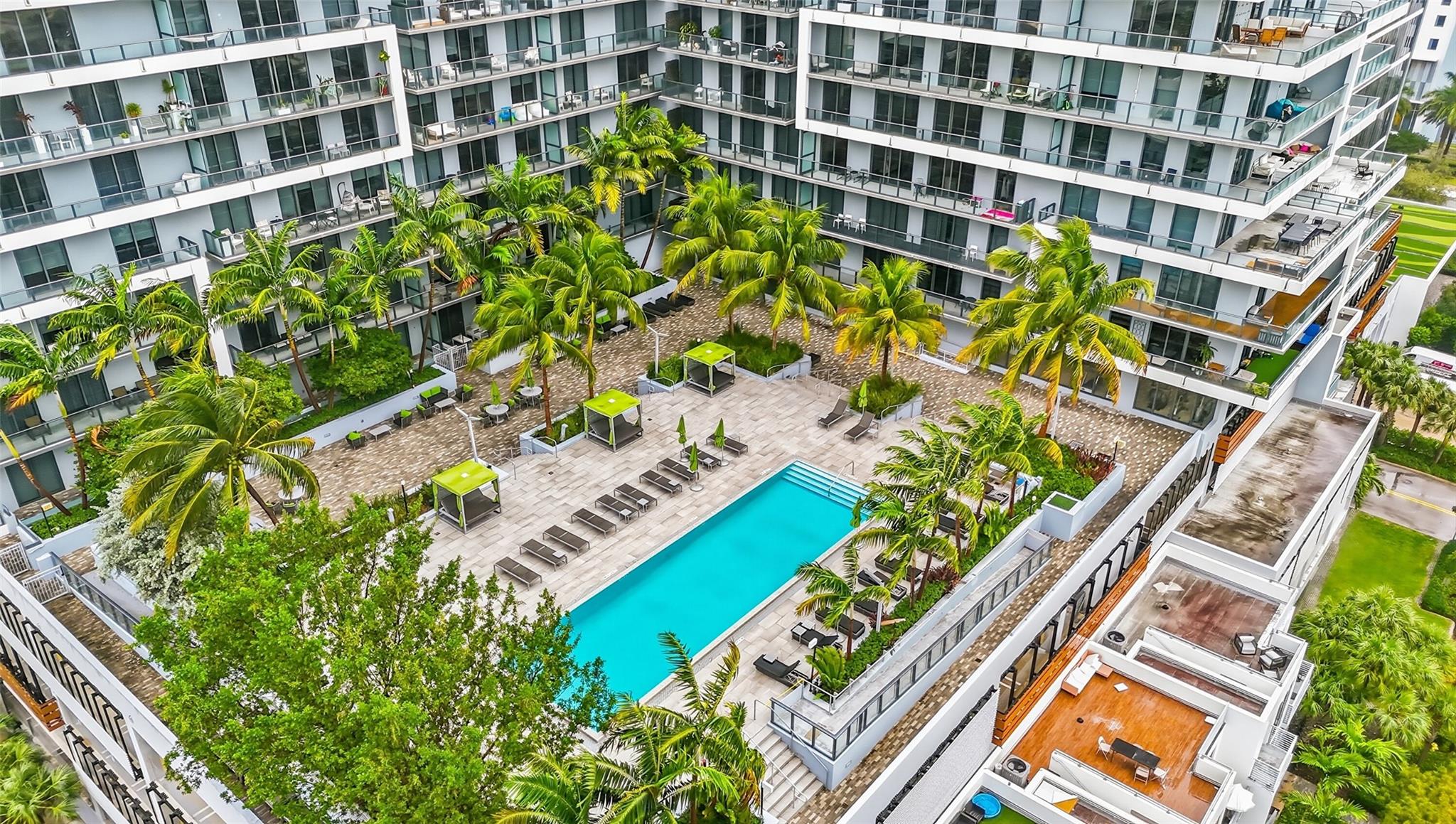 AVENTURA PARKSQUARE RESID - Residential