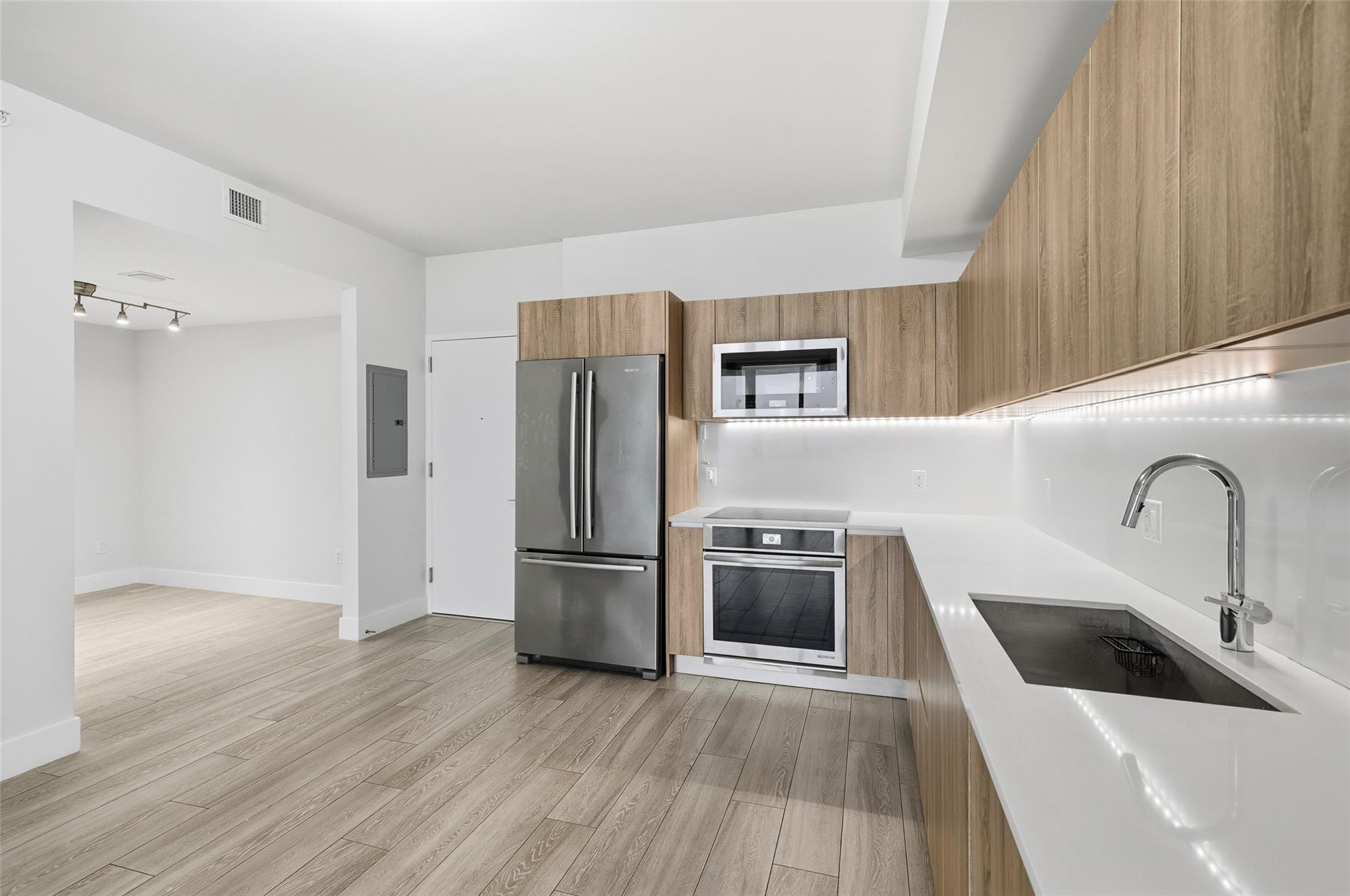 AVENTURA PARKSQUARE RESID - Residential