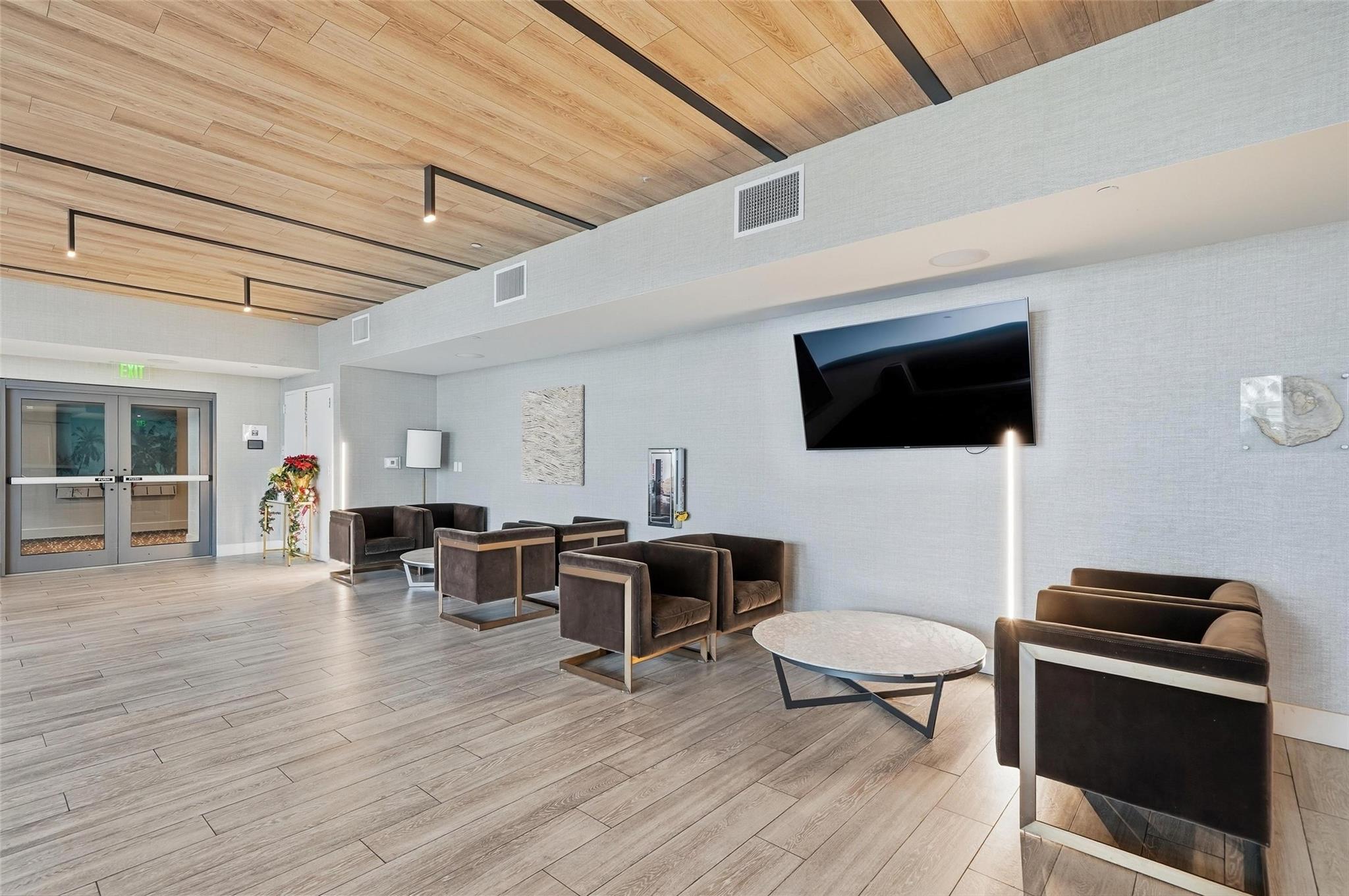 AVENTURA PARKSQUARE RESID - Residential