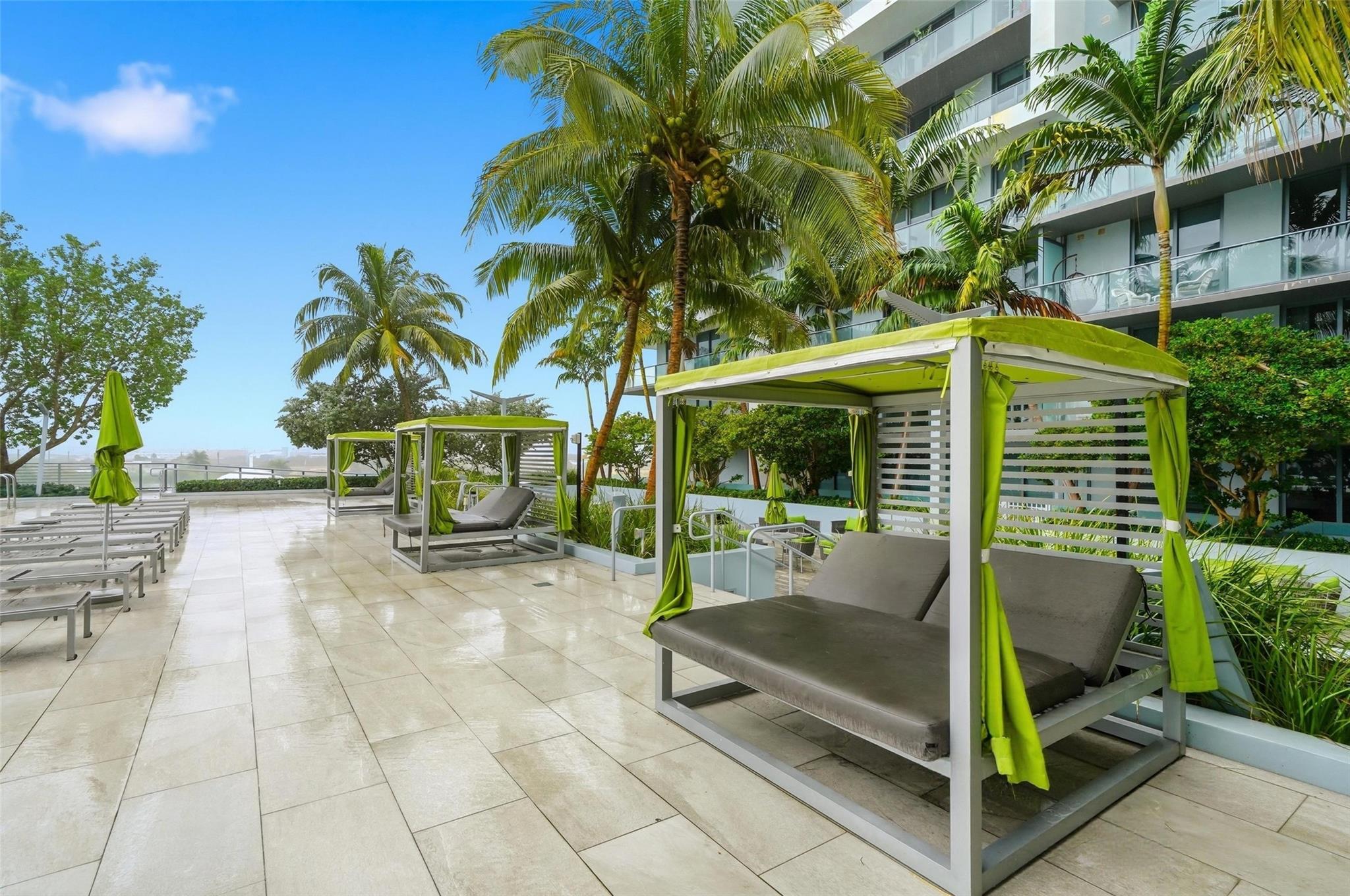 AVENTURA PARKSQUARE RESID - Residential