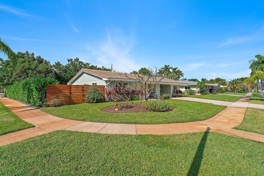 Photo of 901 Westwind Drive, North Palm Beach, FL 33408 (MLS # R10945146)