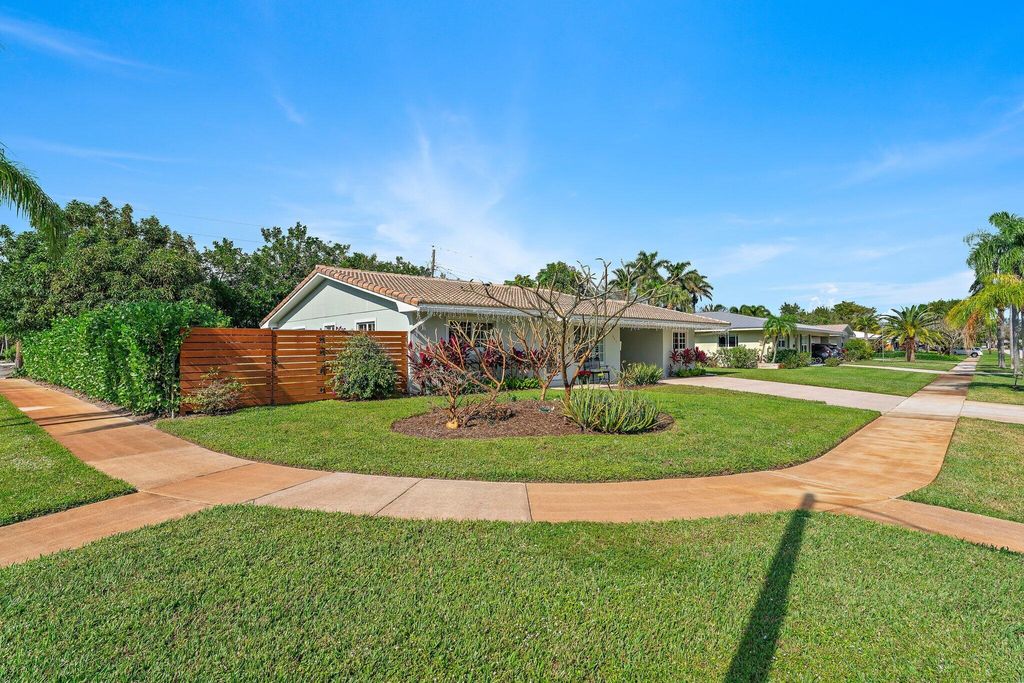 Photo of 901 Westwind Drive, North Palm Beach, FL 33408 (MLS # R10945146)