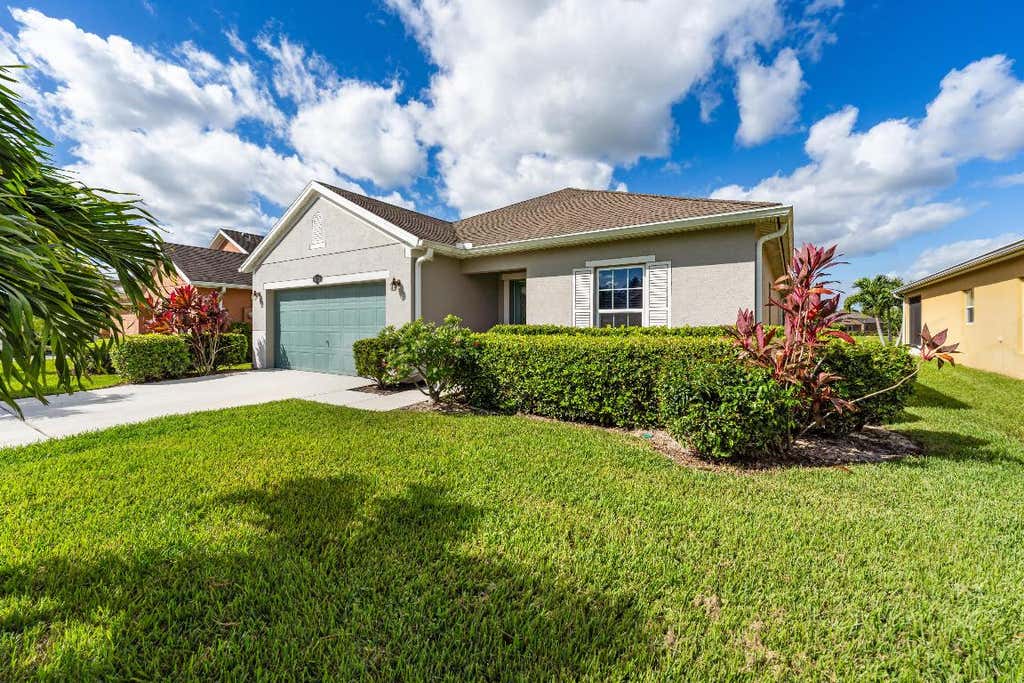 Photo of 8156 Westfield Circle, Vero Beach, FL 32966 (MLS # R11136073)