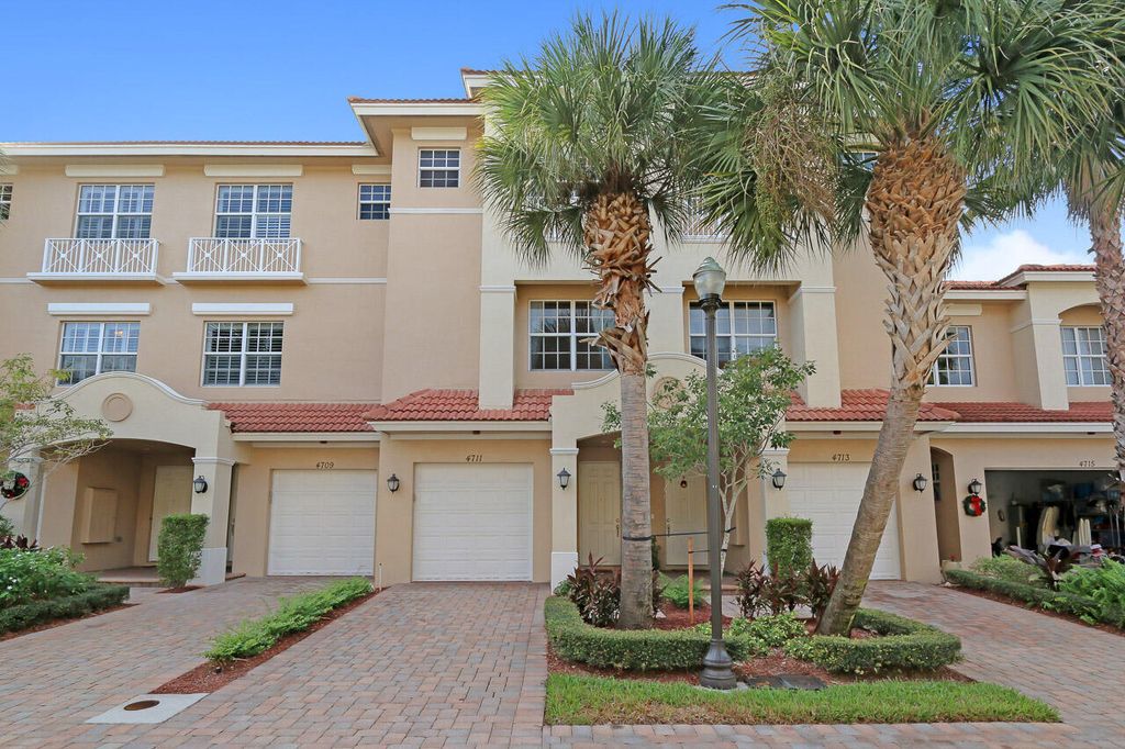 Photo of 4711 Artesa Way E, Palm Beach Gardens, FL 33418 (MLS # R10843700)