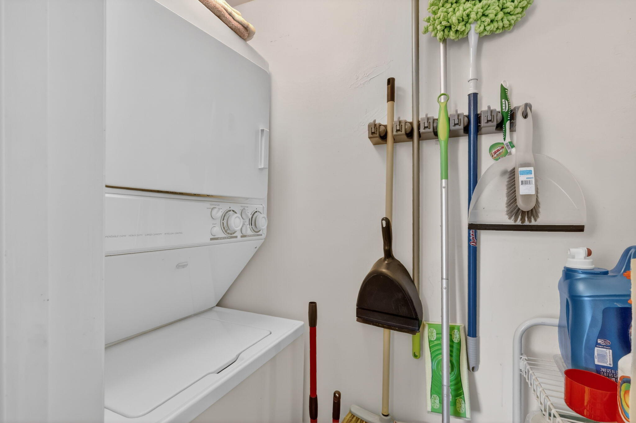 FAIRWINDS COVE CONDO - Residential Lease