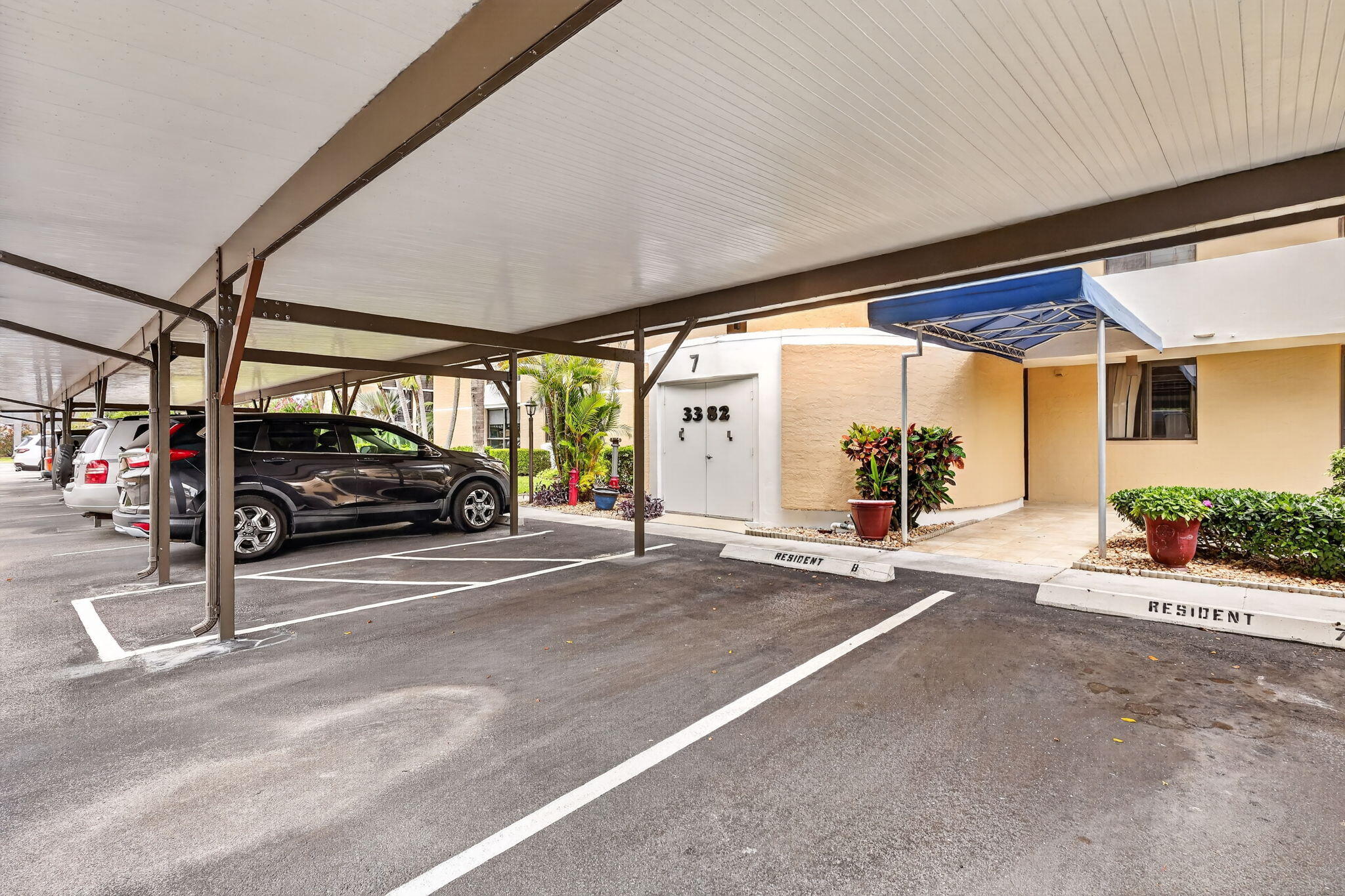 FAIRWINDS COVE CONDO - Residential Lease