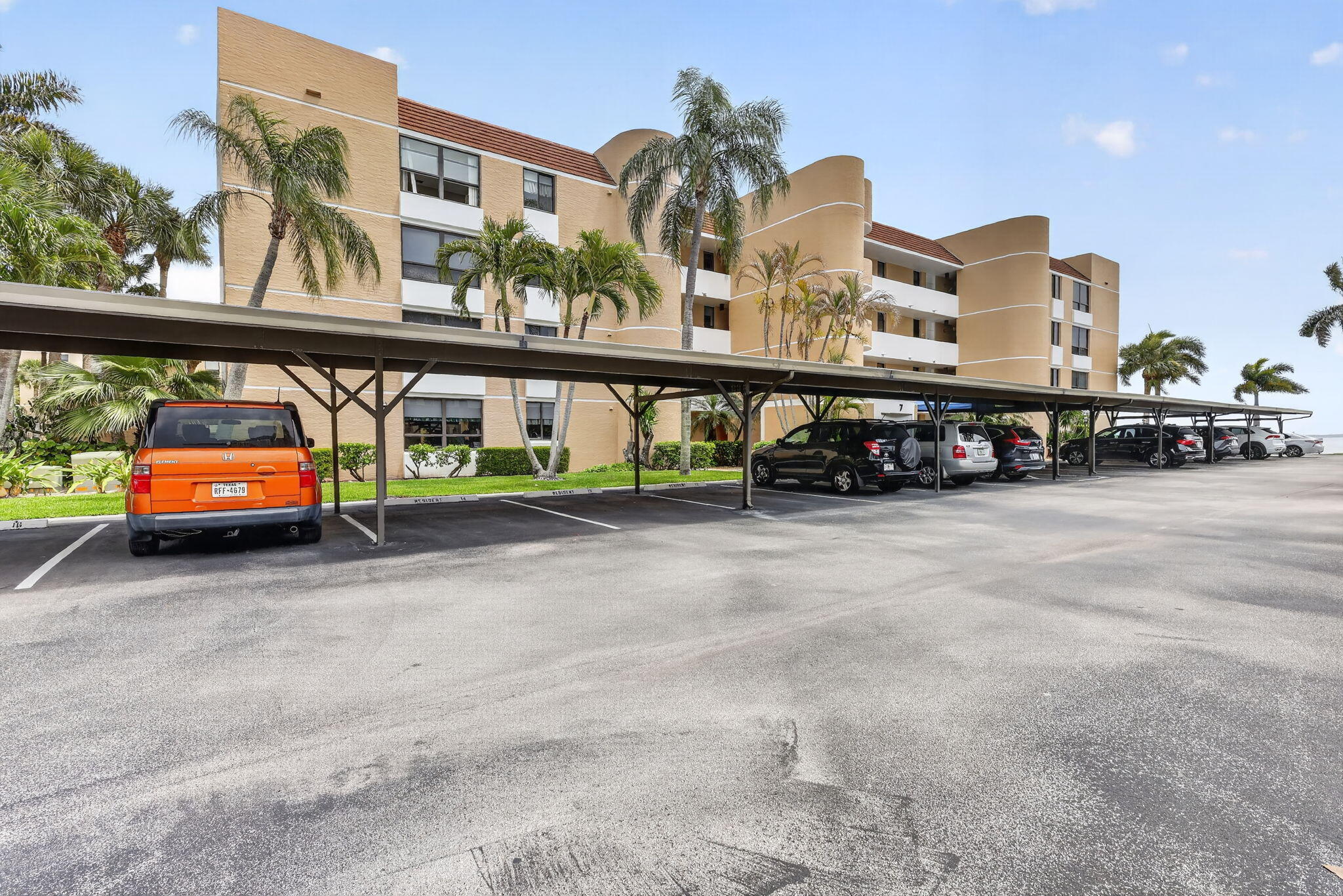 FAIRWINDS COVE CONDO - Residential Lease