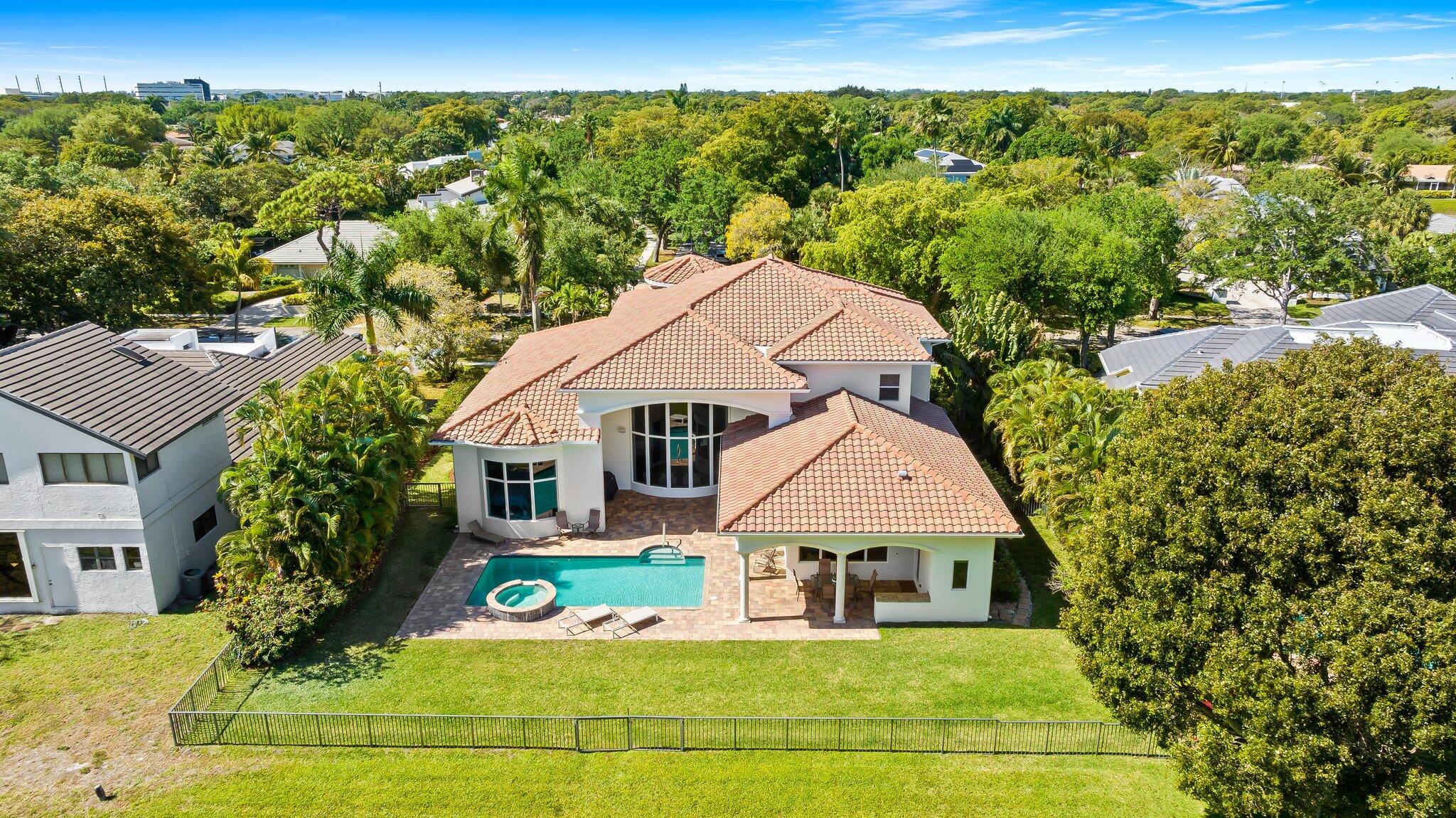 BOCA RATON BATH & TENNIS - Residential