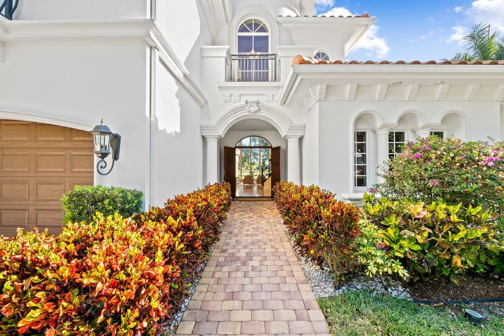 Photo of 2885 Banyan Boulevard Circle NW, Boca Raton, FL 33431 (MLS # R11072747)