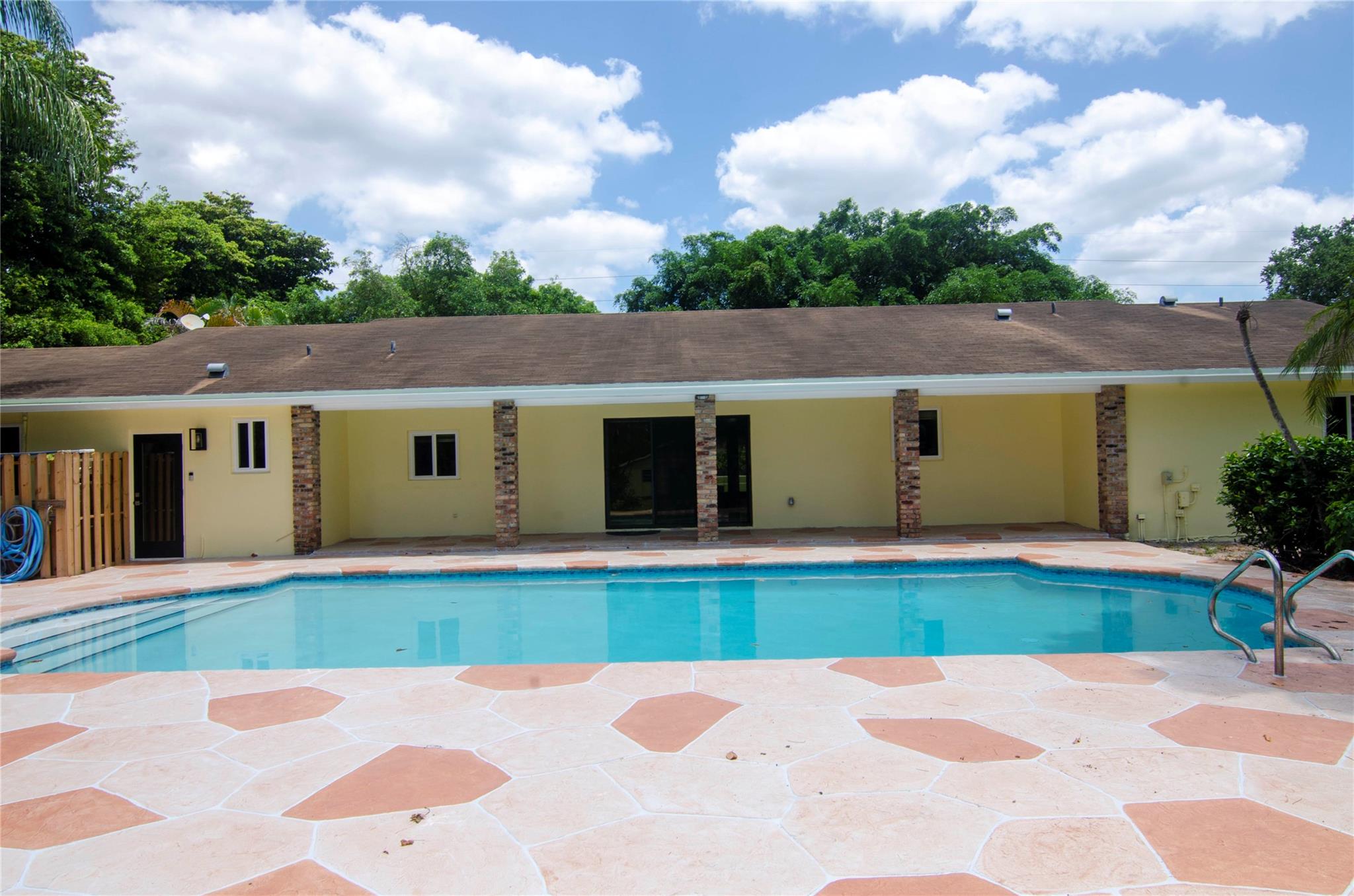 FLA FRUIT LANDS CO - Residential