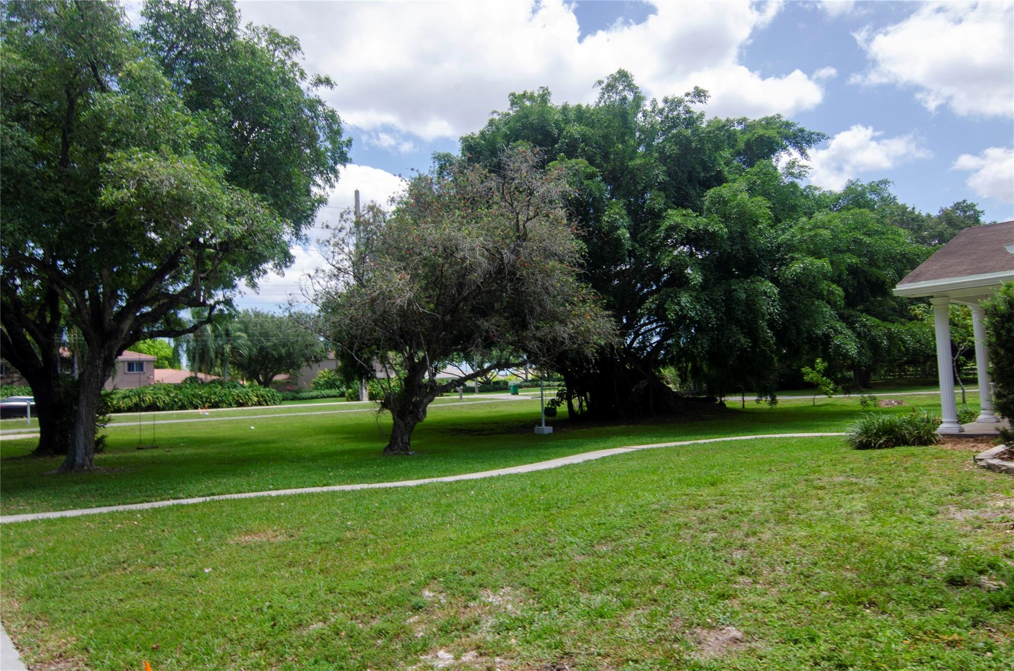 FLA FRUIT LANDS CO - Residential