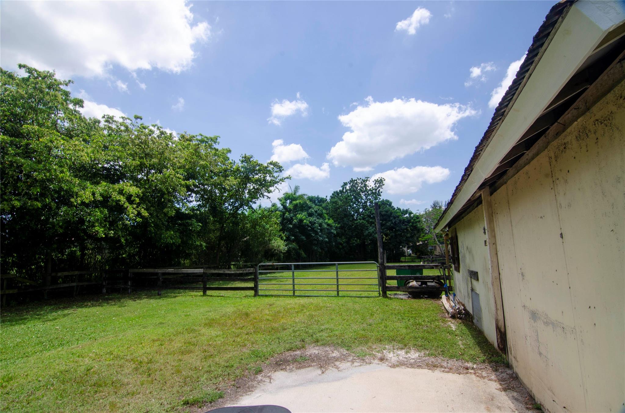 FLA FRUIT LANDS CO - Residential