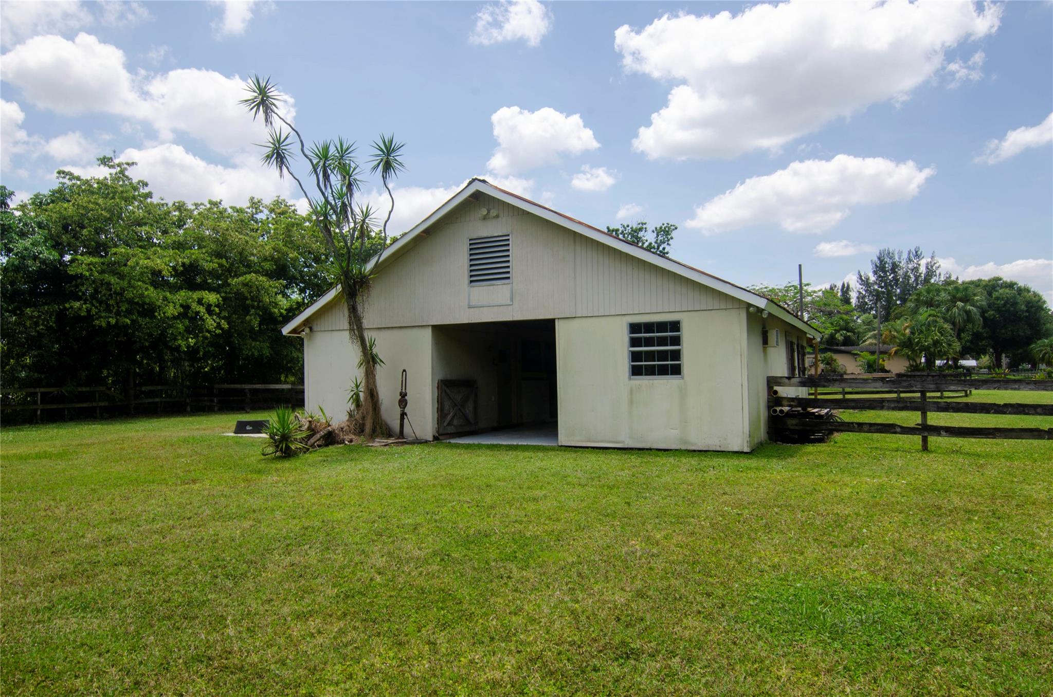 FLA FRUIT LANDS CO - Residential