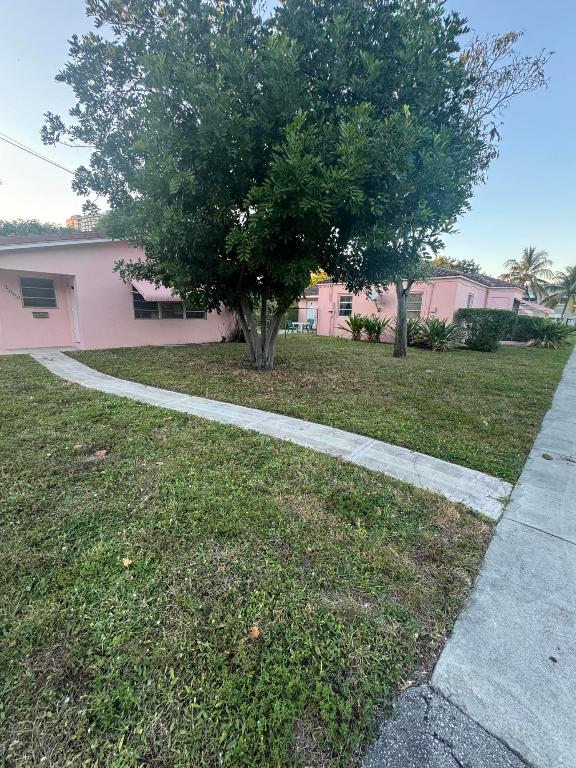 HOLLYWOOD - Residential