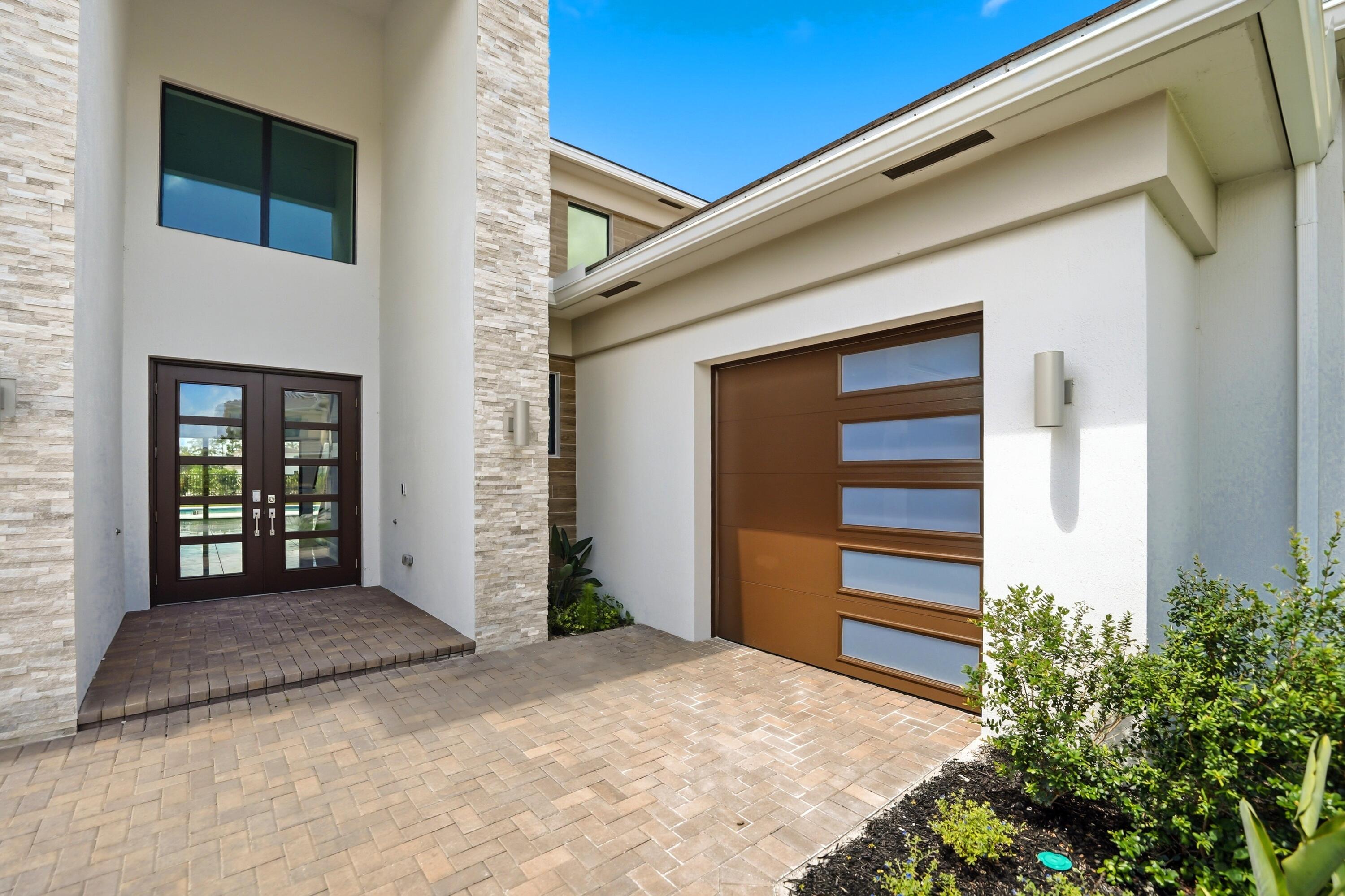Properties 10140 Royal Ascot Avenue