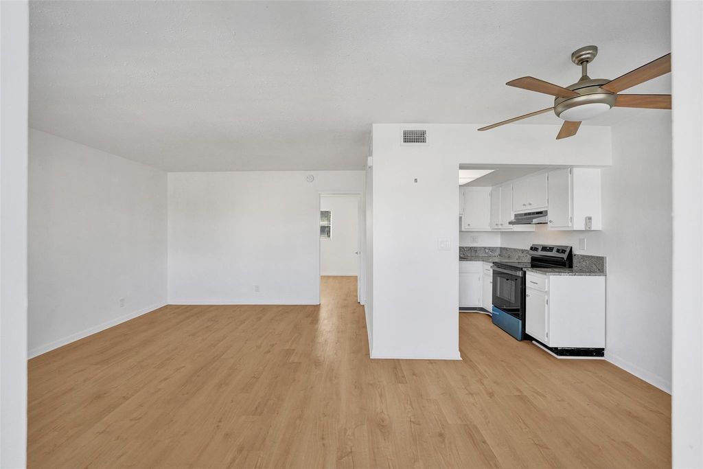 Photo of 3220 NE 10th Street #13, Pompano Beach, FL 33062 (MLS # F10550655)