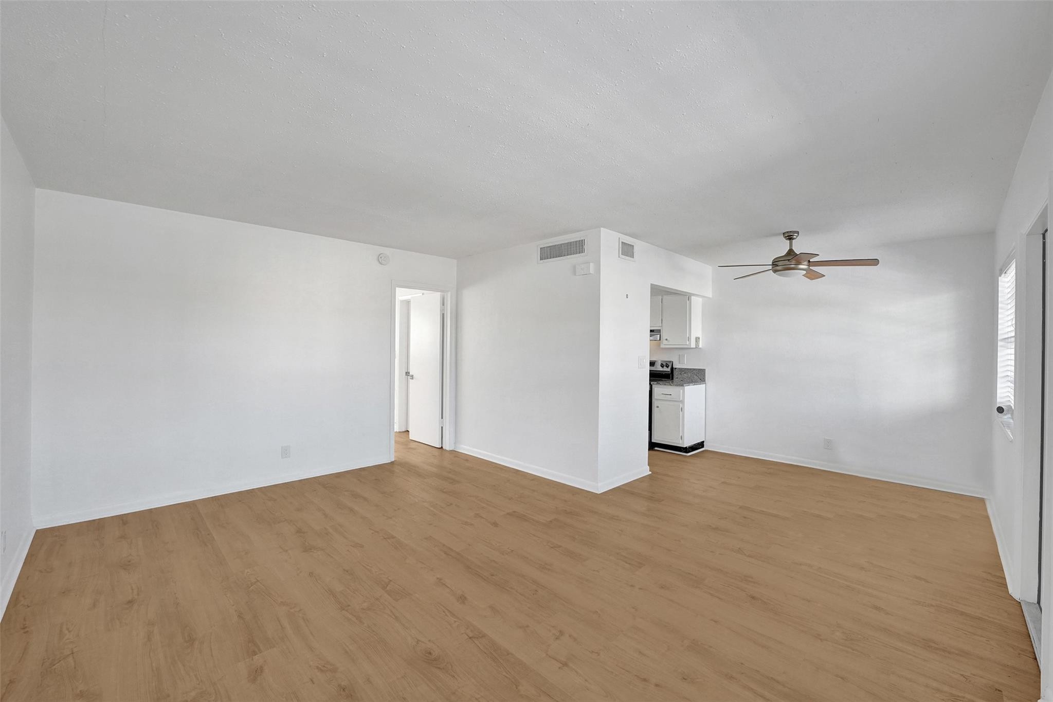 3220 NE 10th Street 13