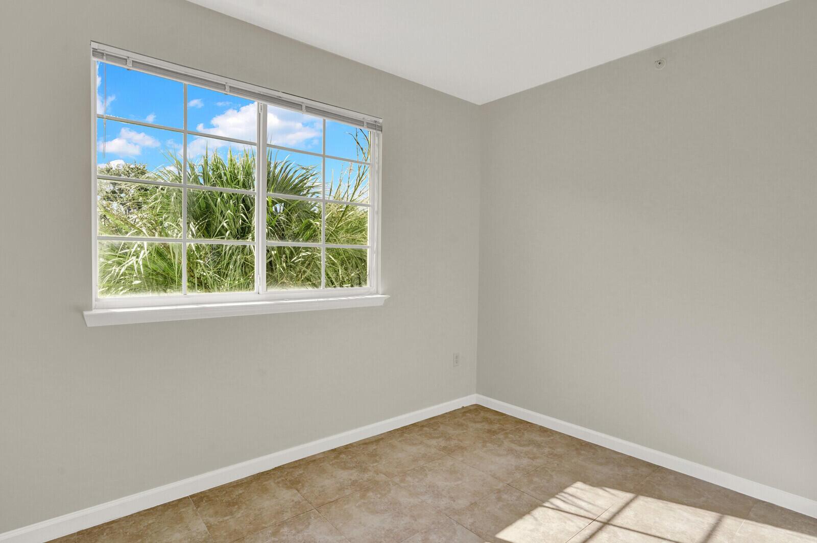 MEZZANO CONDO - Residential