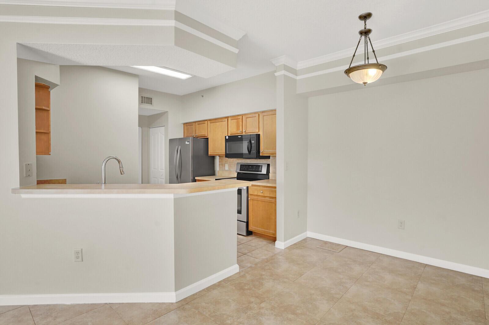 MEZZANO CONDO - Residential