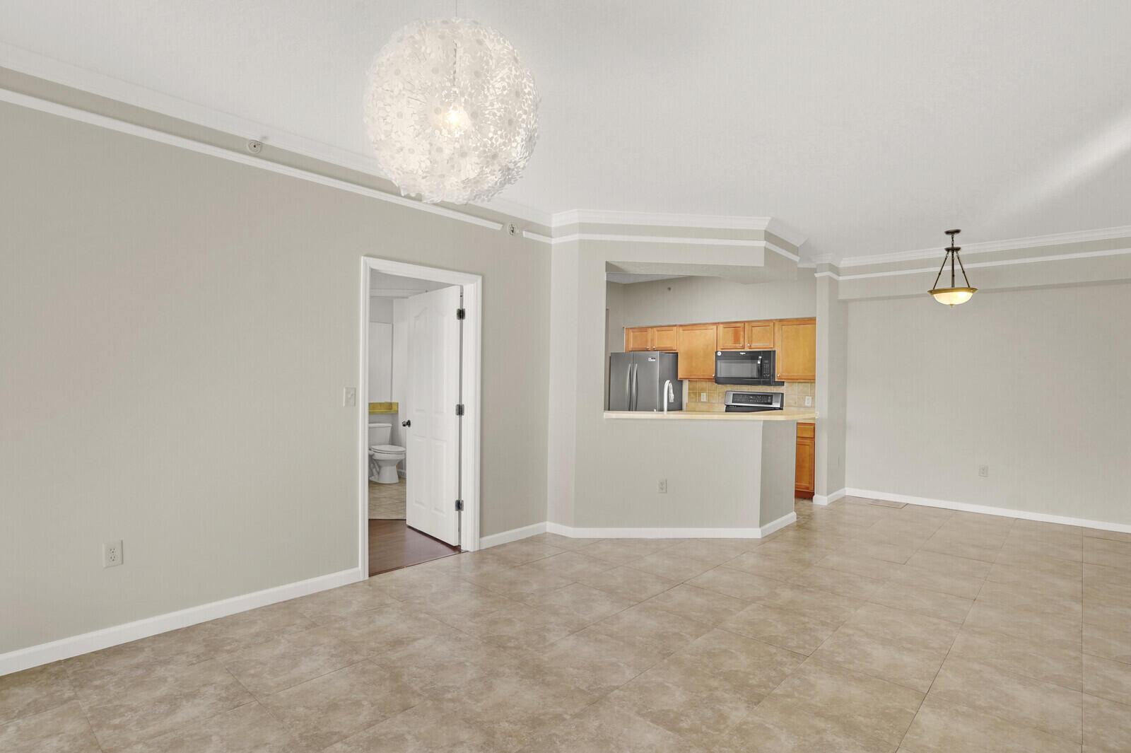 MEZZANO CONDO - Residential